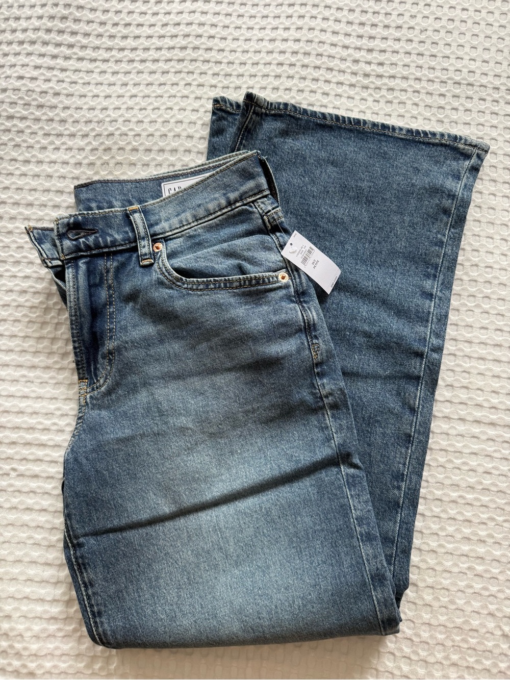 GAP Low Rise Wide-Leg Jeans